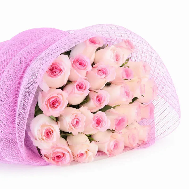 'Mandala' Light Pink Signature Rose Bouquet w. Classic Mesh Wrap
